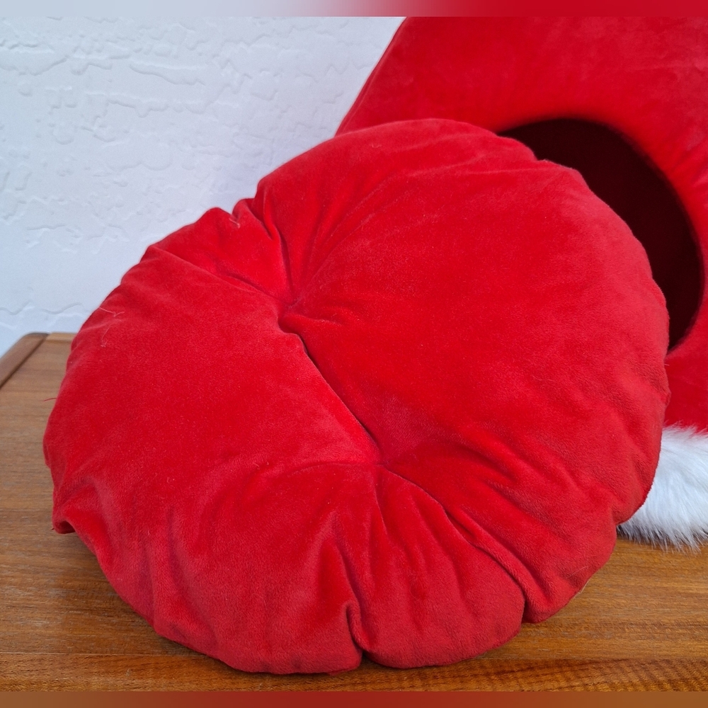 Nandog Santa Hat Dog Bed Christmas Holiday Cat Bed Pom Pom Fur Red - Picture 5 of 11